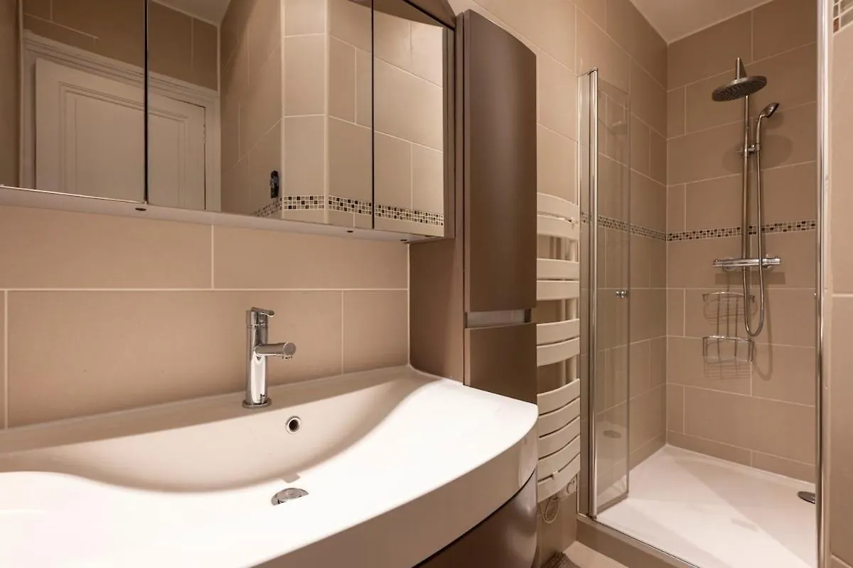 Appartement Elegant Et Spacieux Dans Le 8Eme Paris France